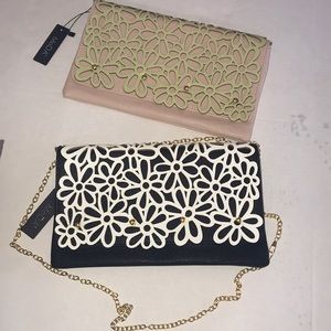 Moda Daisy Festival Clutch detachable Chain Strap